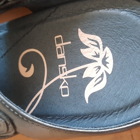 Dansko sandals size 39 genuine leather worn once . Fit like 8.5 imo - Picture 16 of 16